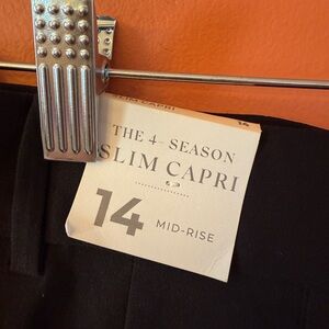 NWT Lane Bryant 4-Season Slim Capri Mid-Rise Pants - Black